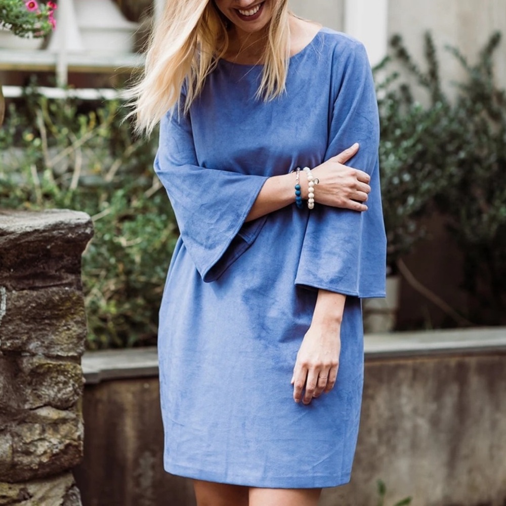 Anna Cate Emma Suede V-back Dress Size Small Coastal Blue